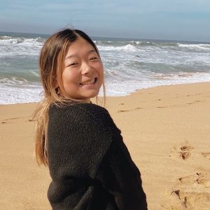 Meet your Posher, Chloe